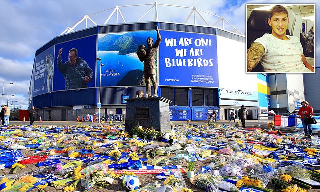 Pendukung Ungkap Duka Kehilangan Emiliano Sala di Stadion Cardiff City